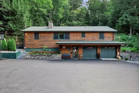 2888 Us-9, Lake George, NY 12845