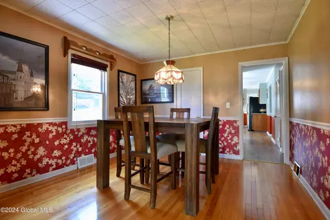 Dining - 2 Hickory Ln, Troy, NY 12180 photo 4 of 4