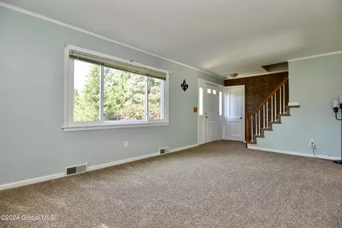 Living - 2 Hickory Ln, Troy, NY 12180 photo 7 of 7