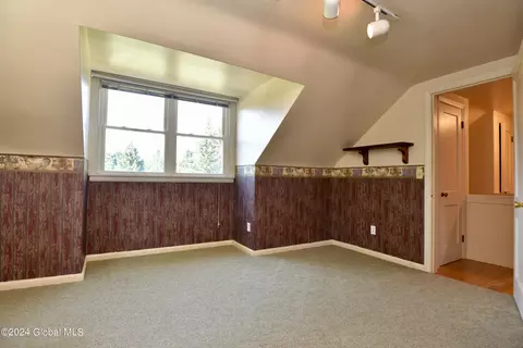 Bedroom - 2 Hickory Ln, Troy, NY 12180 photo 6 of 7