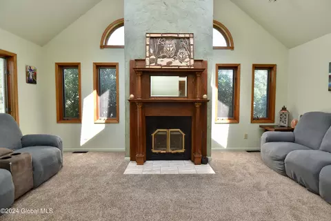 Living - 2 Hickory Ln, Troy, NY 12180 photo 1 of 7