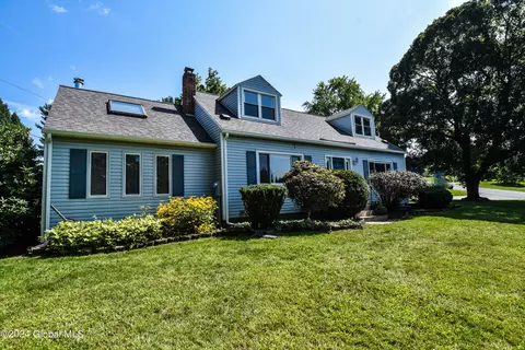 Exterior - 2 Hickory Ln, Troy, NY 12180 photo 2 of 15