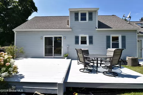 Exterior - 2 Hickory Ln, Troy, NY 12180 photo 5 of 15
