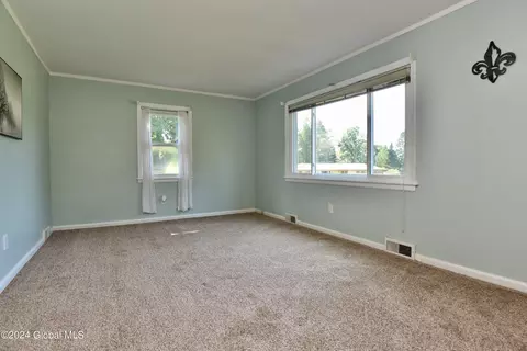 Living - 2 Hickory Ln, Troy, NY 12180 photo 6 of 7