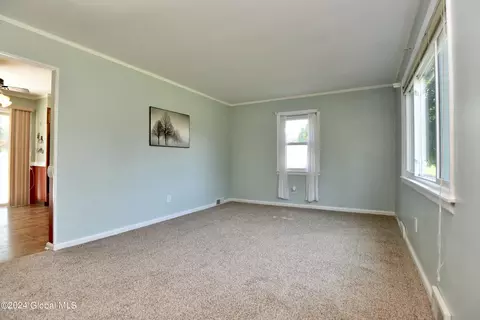 Living - 2 Hickory Ln, Troy, NY 12180 photo 4 of 7