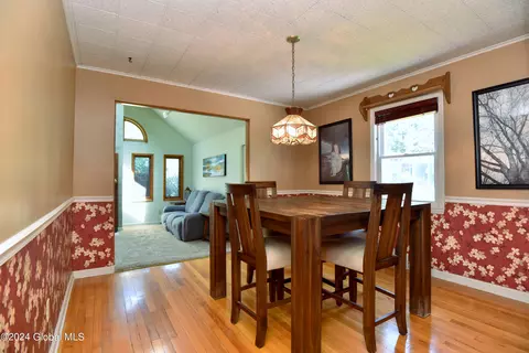 Dining - 2 Hickory Ln, Troy, NY 12180 photo 2 of 4