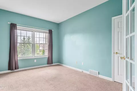 27 Hampton Cir, Mechanicville, NY 12118 photo 23