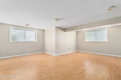 27 Hampton Cir, Mechanicville, NY 12118 photo 26