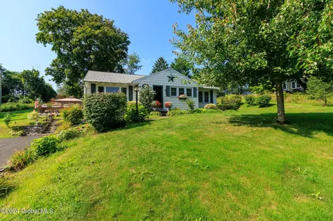 29 Grange Rd, Troy, NY 12180
