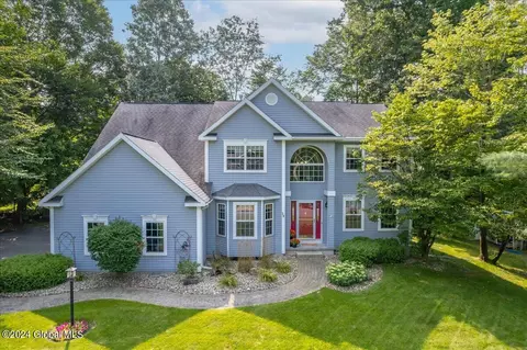 38 Greylock Dr, Wilton, NY 12831
