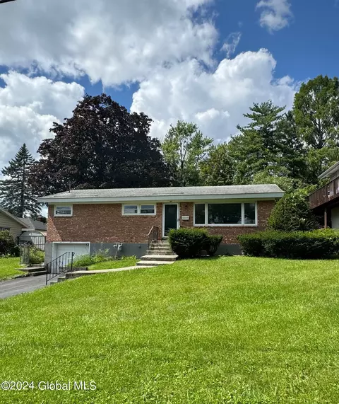 89 Forest Ave, Albany, NY 12208