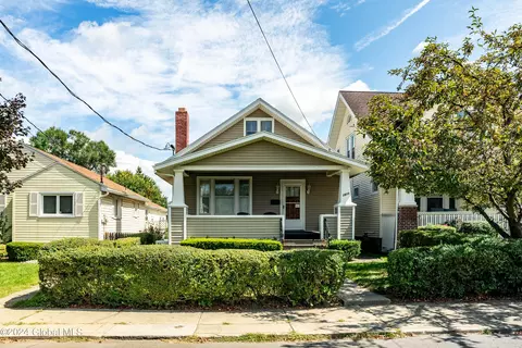 1810 9th Ave, Watervliet, NY 12189
