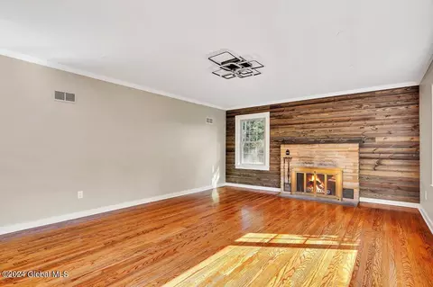 359 Ferris Rd, Schenectady, NY 12304 photo 8