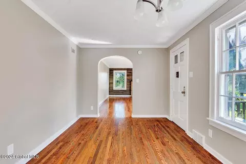 359 Ferris Rd, Schenectady, NY 12304 photo 7