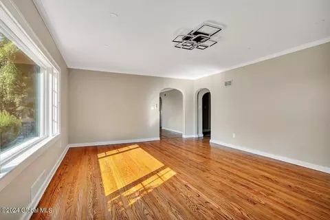 359 Ferris Rd, Schenectady, NY 12304 photo 10