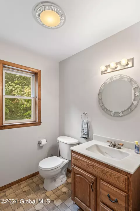 Bath - 235 Bolt Rd, Glenville, NY 12302 photo 1 of 3