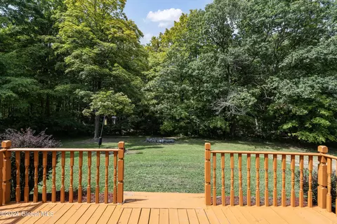 Exterior - 235 Bolt Rd, Glenville, NY 12302 photo 3 of 8