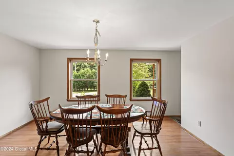 Dining - 235 Bolt Rd, Glenville, NY 12302 photo 2 of 2