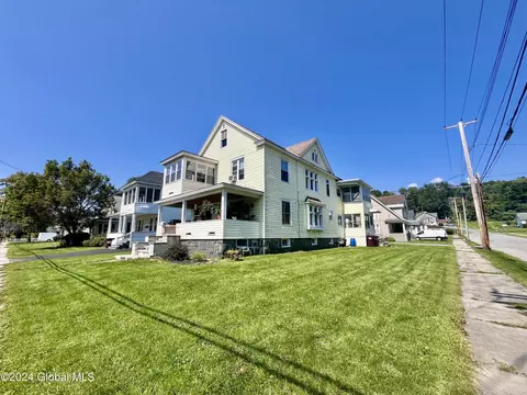 250 W Fulton St, Gloversville, NY 12078