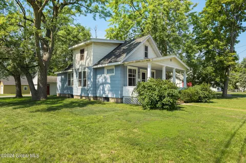 1386 Evergreen Ave, Schenectady, NY 12306