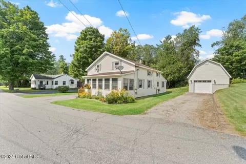 38 Brookfield Ave, Schroon Lake, NY 12870