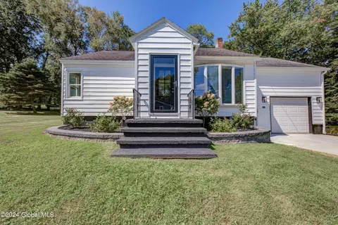 22 Bellevue Ave, Gloversville, NY 12078