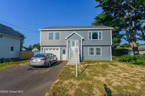 1741 Amsterdam Ave, Schenectady, NY 12303