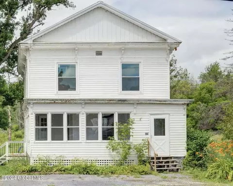695 State Route 30a, Central Bridge, NY 12035