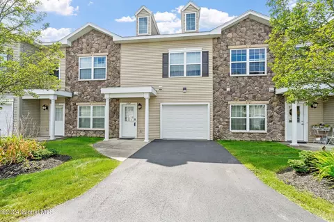 204 Worthington Ter, Wynantskill, NY 12198