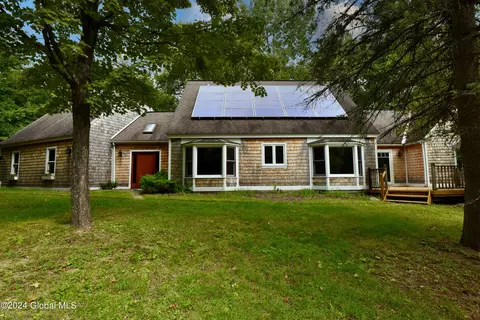 9 Star Ridge Way, Petersburgh, NY 12138