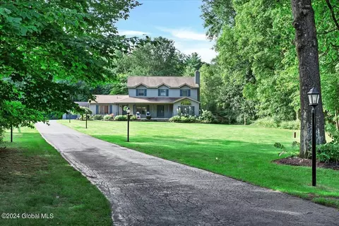 7 Pine Brook Dr, Ballston Spa, NY 12020