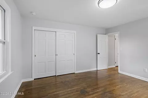 Bedroom - 9 Park Ln, Glenville, NY 12302 photo 2 of 5