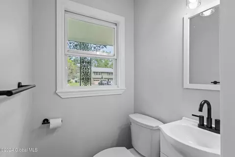 Bath - 9 Park Ln, Glenville, NY 12302 photo 1 of 4