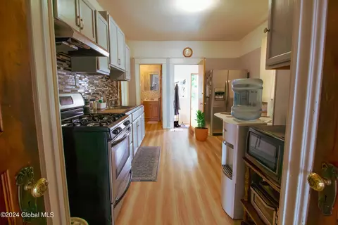 1440 State St, Schenectady, NY 12304 photo 9