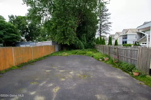 1440 State St, Schenectady, NY 12304 photo 8