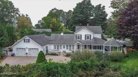 274 Lake Ave, Saratoga Springs, NY 12866
