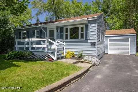 1547 Unadilla St, Schenectady, NY 12308