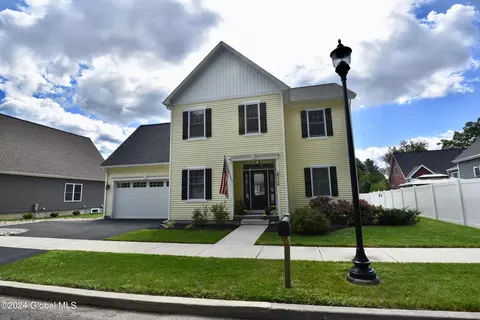 340 Grand Ave, Saratoga Springs, NY 12866