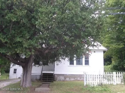 2783 Nys Route 29, Middle Grove, NY 12850