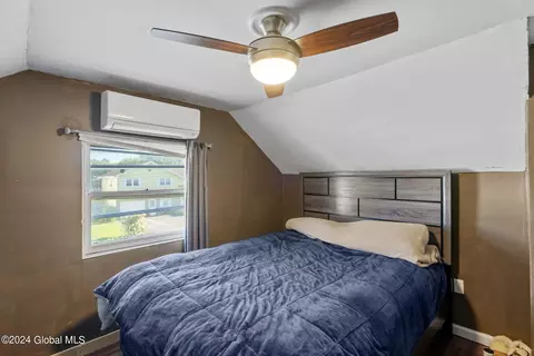 Bedroom - 1222 Cullen Ave, Schenectady, NY 12309 photo 1 of 3