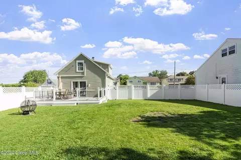 Exterior - 1222 Cullen Ave, Schenectady, NY 12309 photo 6 of 10