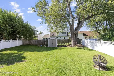 Exterior - 1222 Cullen Ave, Schenectady, NY 12309 photo 7 of 10