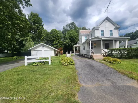 9 Thomas Ave, Hudson Falls, NY 12839