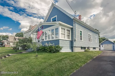 223 Clizbe Ave, Amsterdam, NY 12010