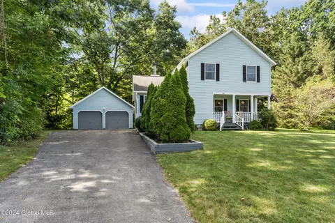 39 Kings Mills Rd, Gansevoort, NY 12831