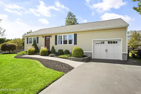 52 Brickley Dr, Albany, NY 12205