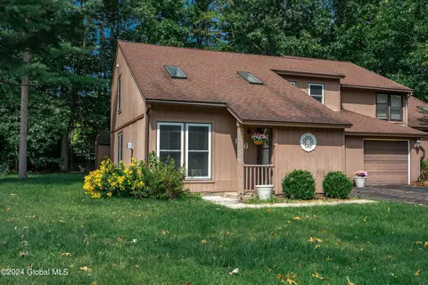 156 Arrow Wood Pl, Malta, NY 12020