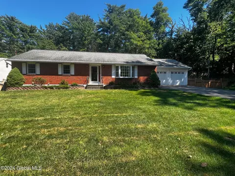 496 Elm Ave, Selkirk, NY 12158
