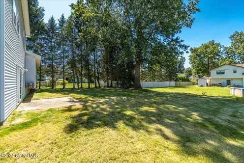 4 Ives Ct, Schenectady, NY 12309 photo 35
