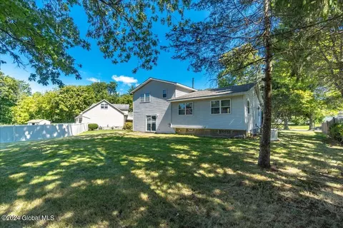 4 Ives Ct, Schenectady, NY 12309 photo 39